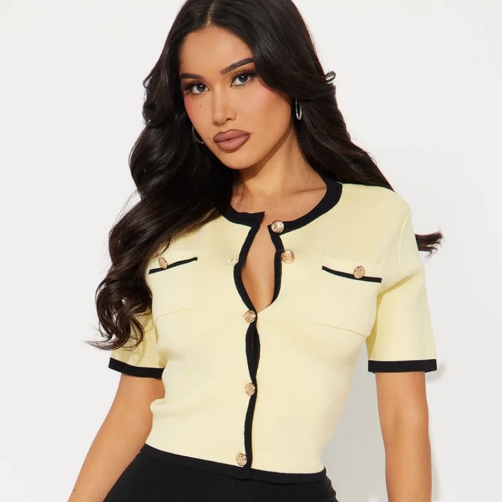 NWT Fashion Nova Black and Yellow Sweater Top